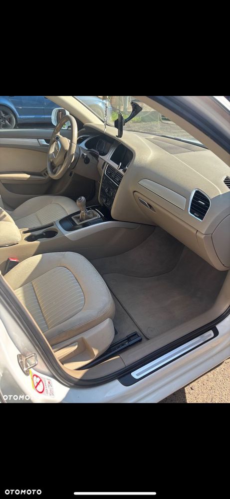 Audi A4 Limousine - 7