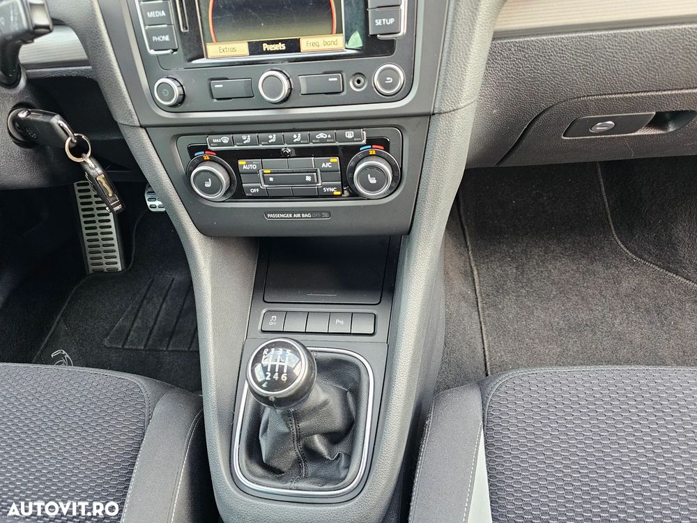 Volkswagen Golf - 18