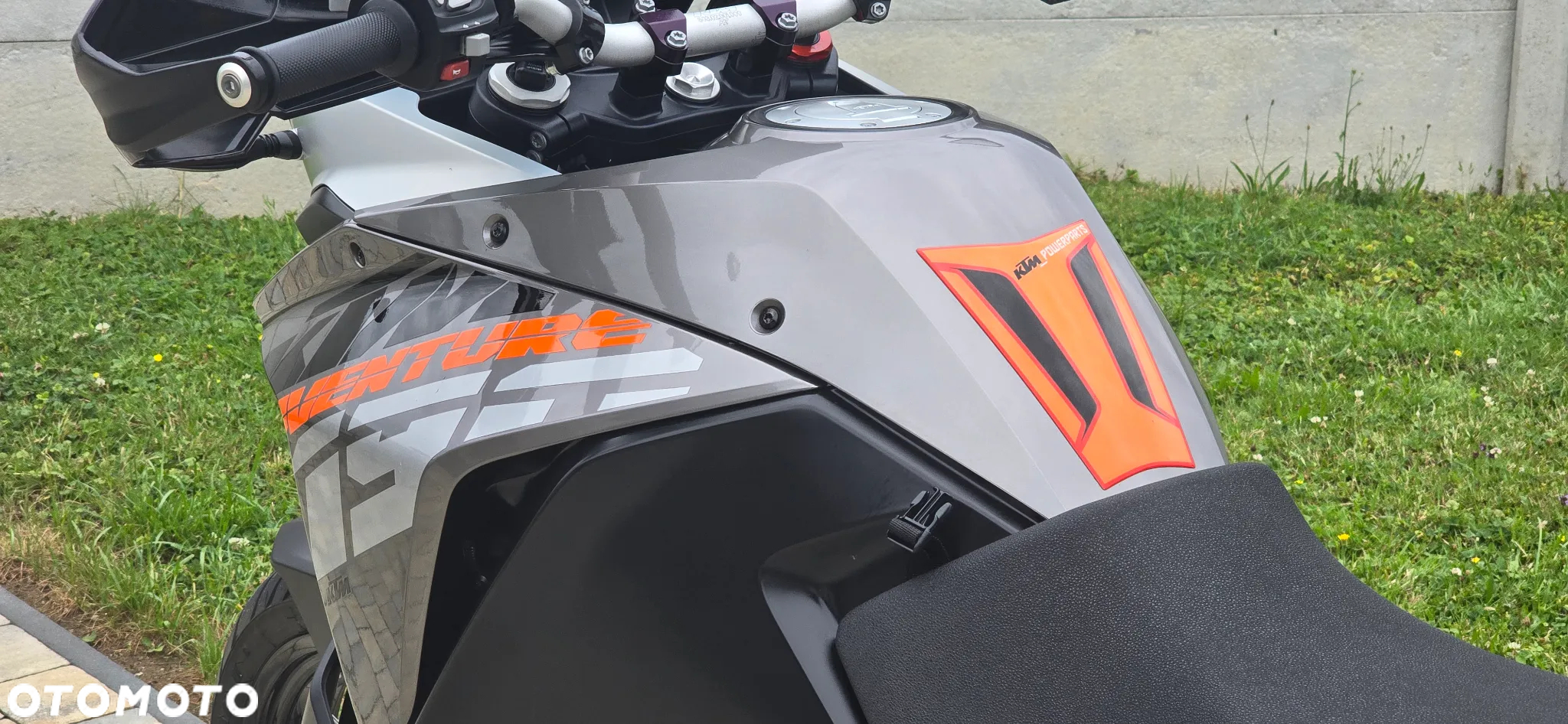 KTM Adventure - 8