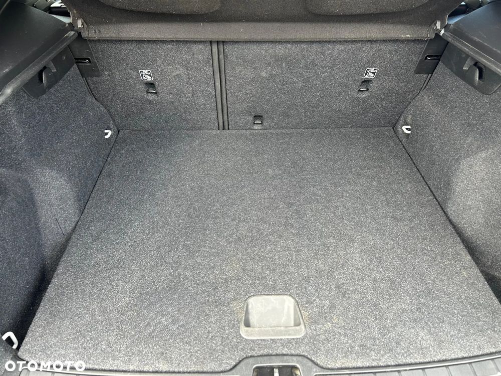 Volvo XC 40 T3 Momentum Pro - 39