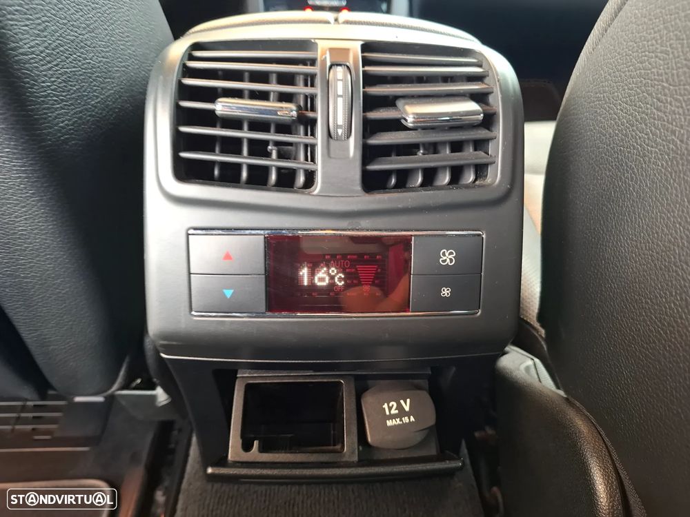 Mercedes-Benz E 300 Bluetec Hybrid Avantgarde - 47