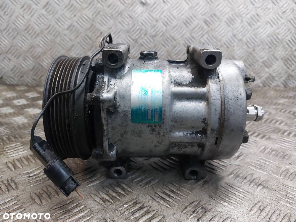 SPRĘŻARKA KOMPRESOR KLIMATYZACJI VOLVO V40 I 1.9 DI 8200040681 SD7H158094 - 1