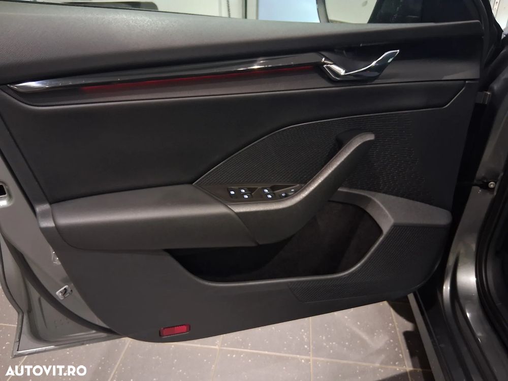 Skoda Octavia 2.0 TDI DSG Ambition - 14