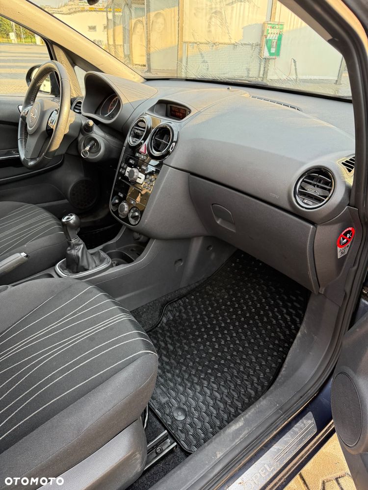 Opel Corsa 1.2 16V Edition 150 S&S - 18