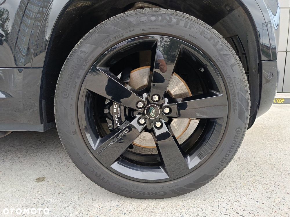 Land Rover Defender - 16