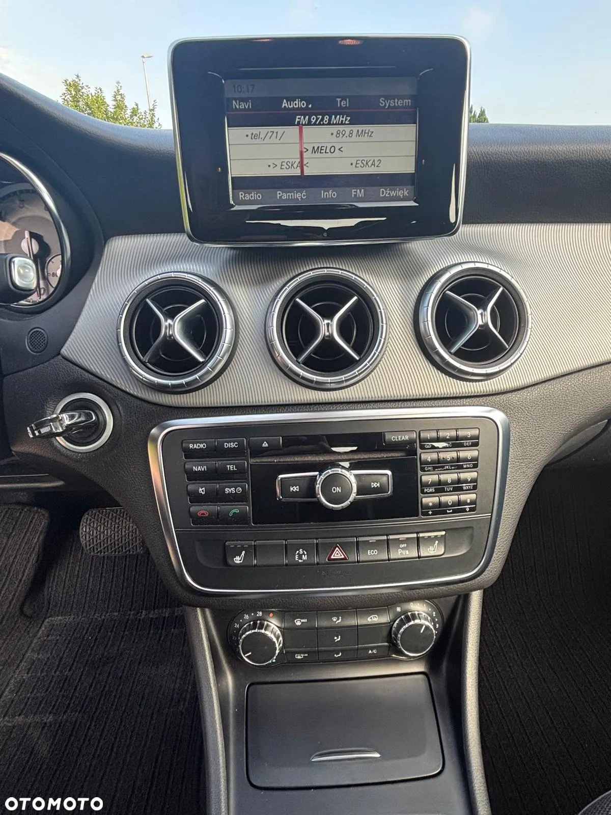 Mercedes-Benz CLA 200 7G-DCT - 18
