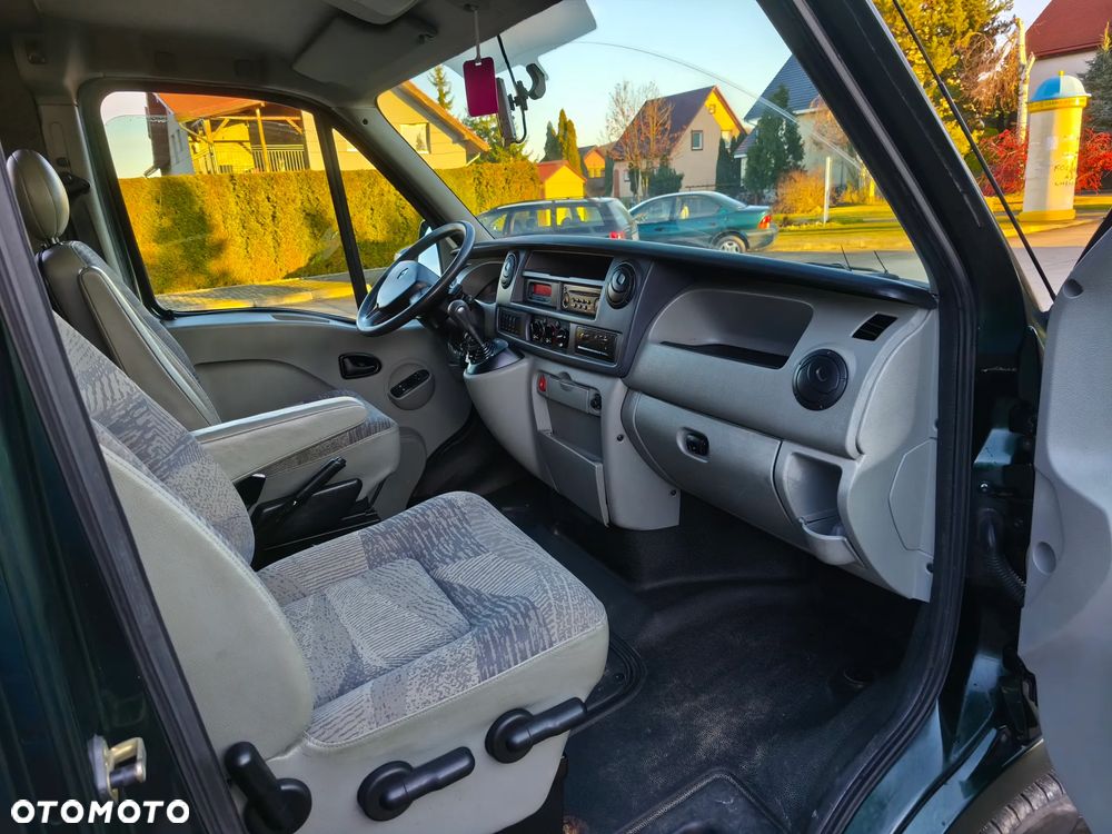 Renault Master Koniowóz 2.5dci Klima Automat - 18