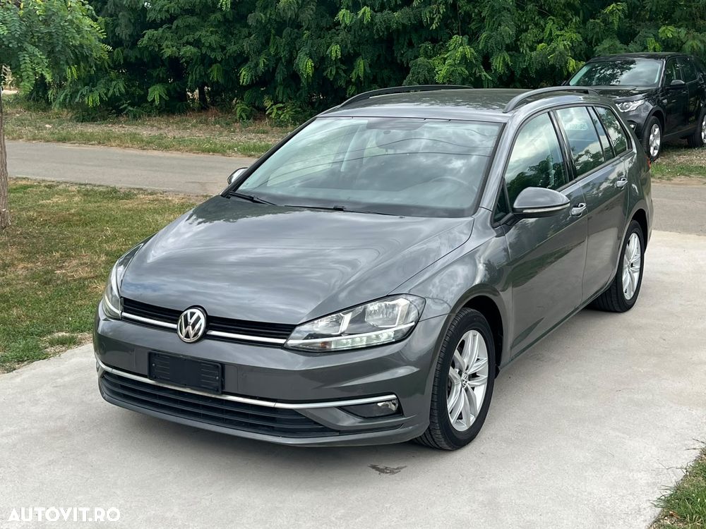 Volkswagen Golf - 2