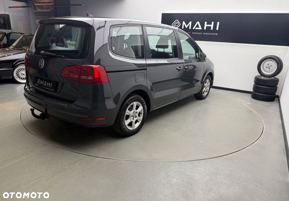 Volkswagen Sharan 2.0 TDI DSG BlueMotion Technology Trendline - 12