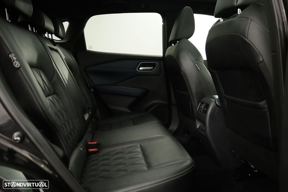 Nissan Qashqai 1.3 DIG-T Tekna - 23