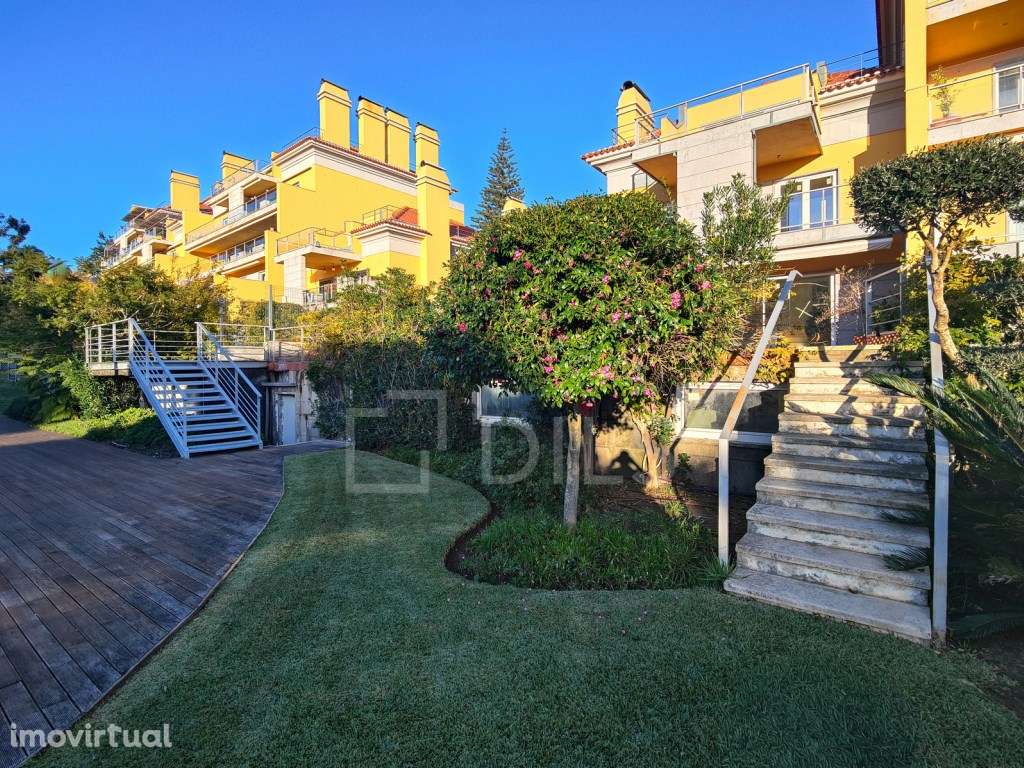 Moradia T6, remodelada, no centro do Estoril - Grande imagem: 3/60