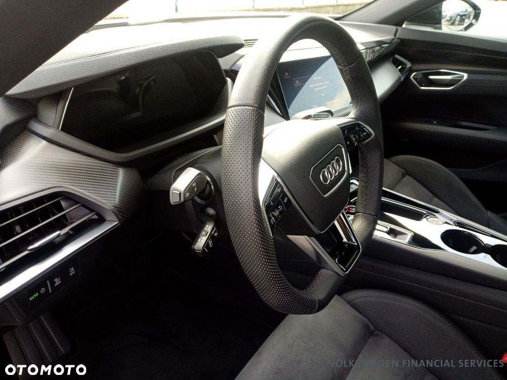Audi e-tron GT - 12
