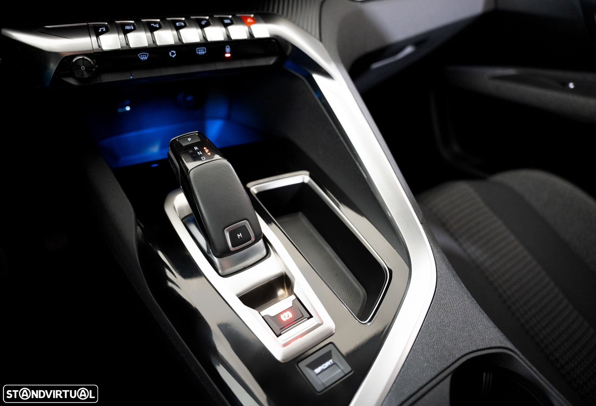 Peugeot 3008 1.2 PureTech Allure EAT8 - 8