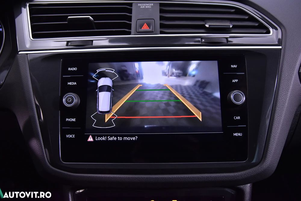 Volkswagen Tiguan - 23