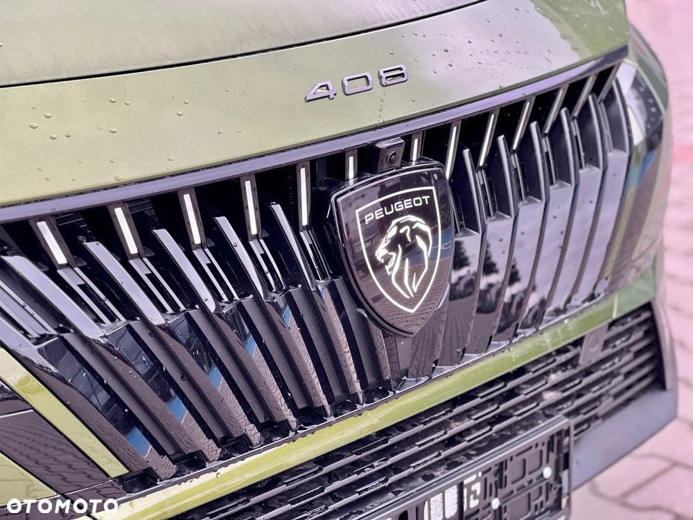 Peugeot 408 1.6 Plug-in Hybrid 240 GT Exclusive e-DCS7 - 11