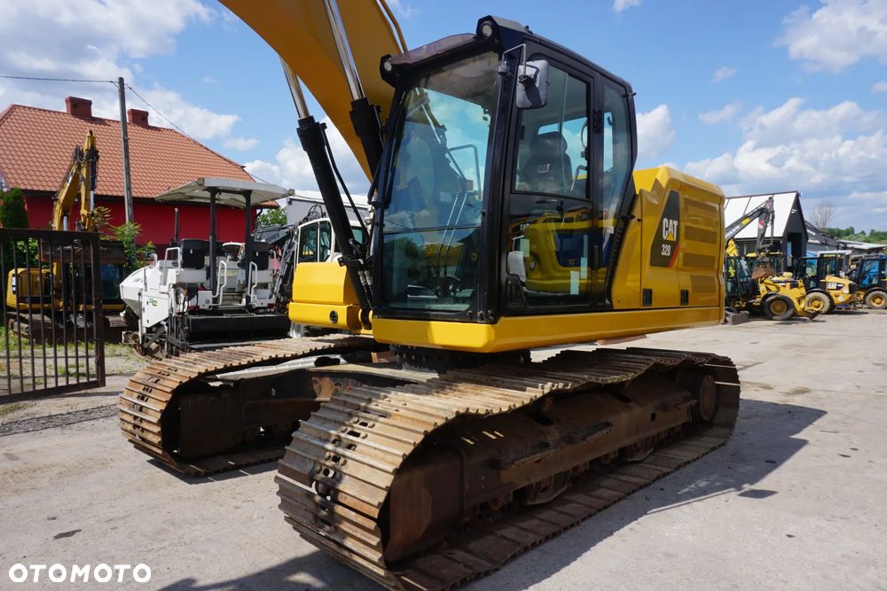 Caterpillar CAT 320 - 2