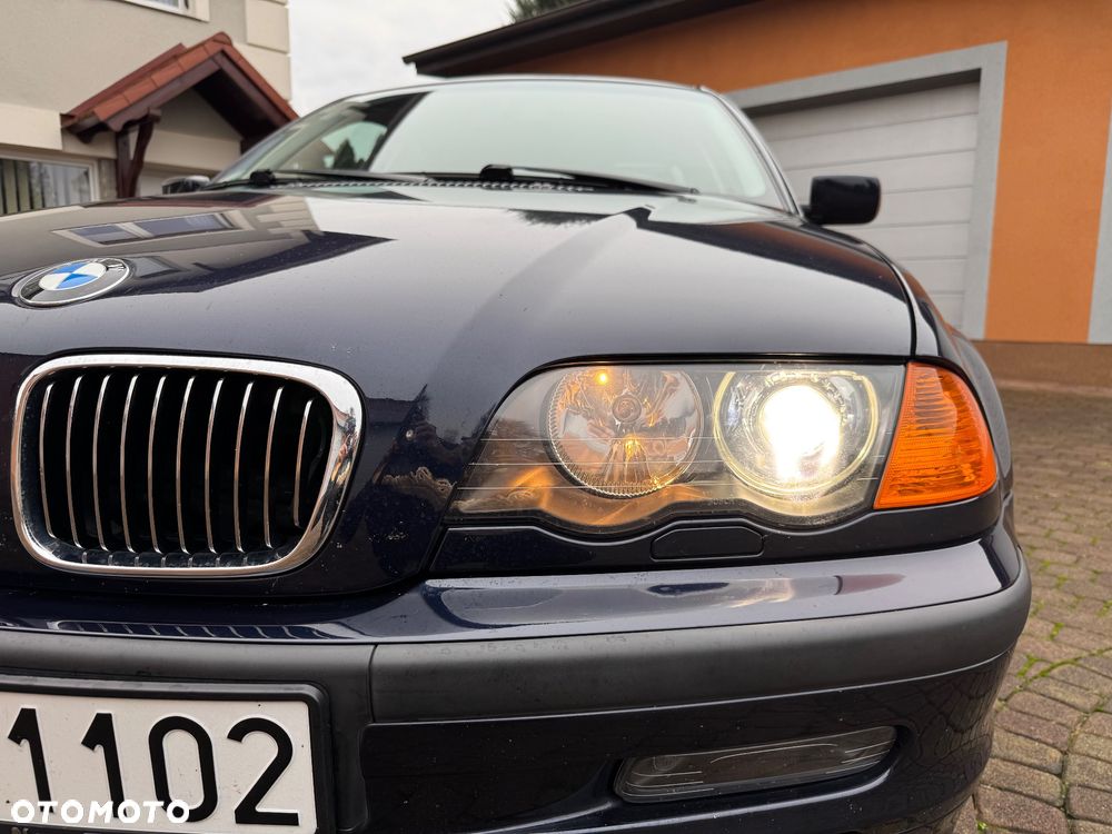 BMW Seria 3 ver-320i - 22