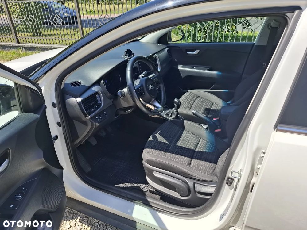 Kia Stonic 1.6 CRDi SCR L - 14
