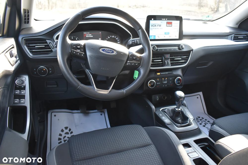 Ford Focus - 30