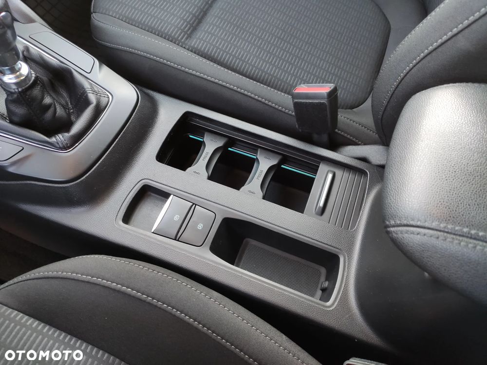 Ford Focus 1.0 EcoBoost Trend Edition - 33