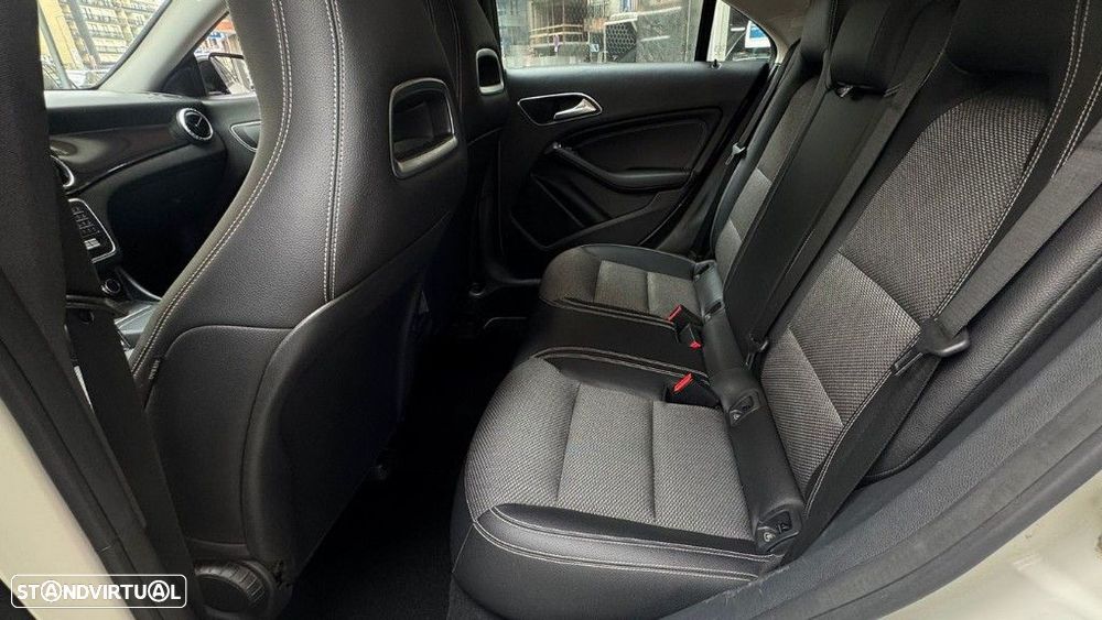 Mercedes-Benz CLA 180 - 10