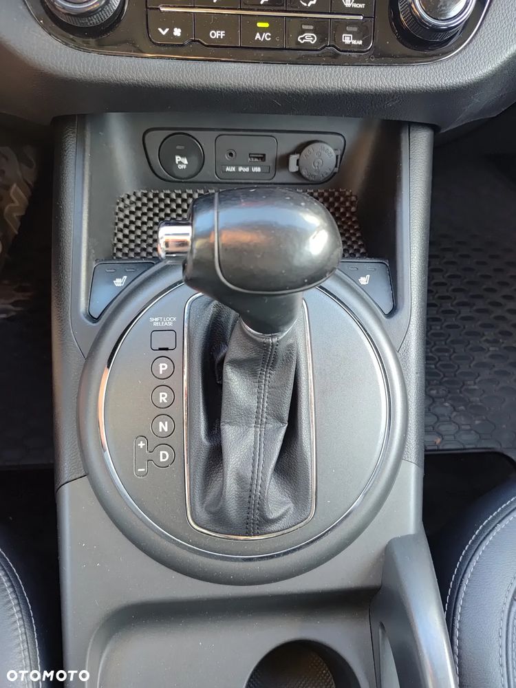 Kia Sportage - 16