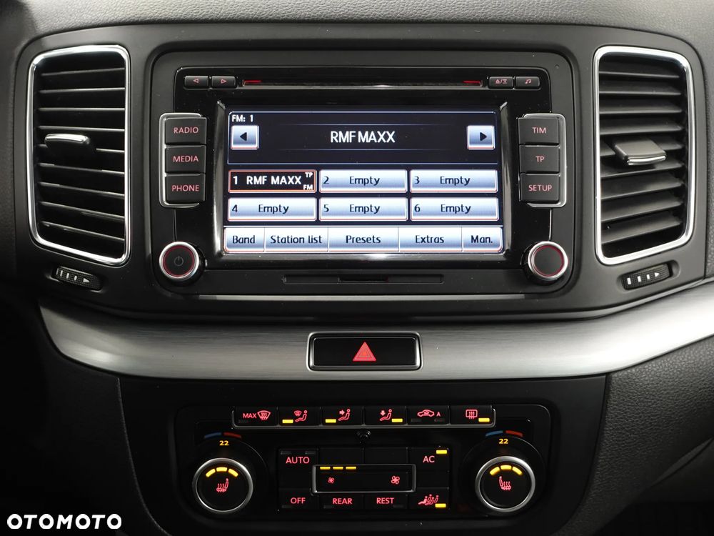 Volkswagen Sharan 2.0 TDI 4Motion BlueMotion Technology Highline - 34