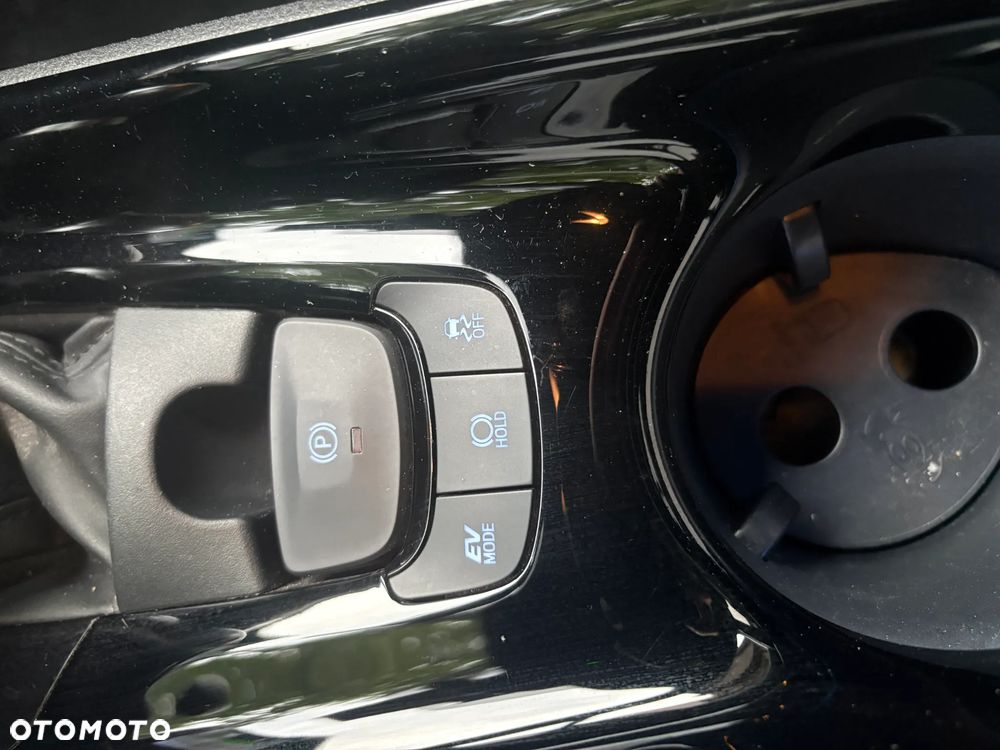Toyota C-HR 1.8 Hybrid GPF Selection - 25