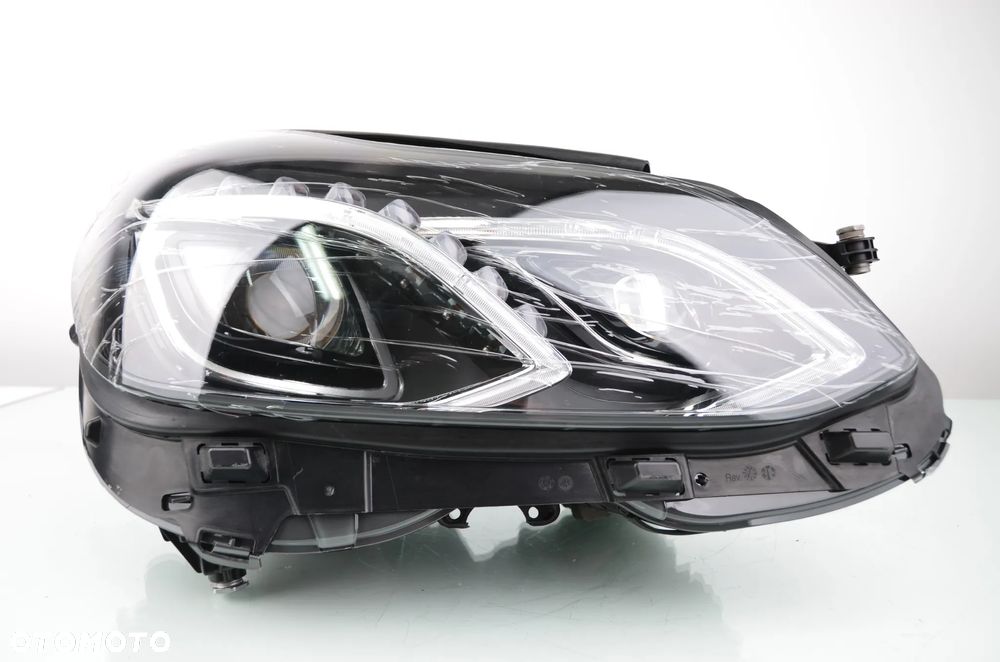 MERCEDES KLASA E W212 LIFT FULL LED ILS A2129063203KZ z modułami Prawy Przedni Oryginał - 1