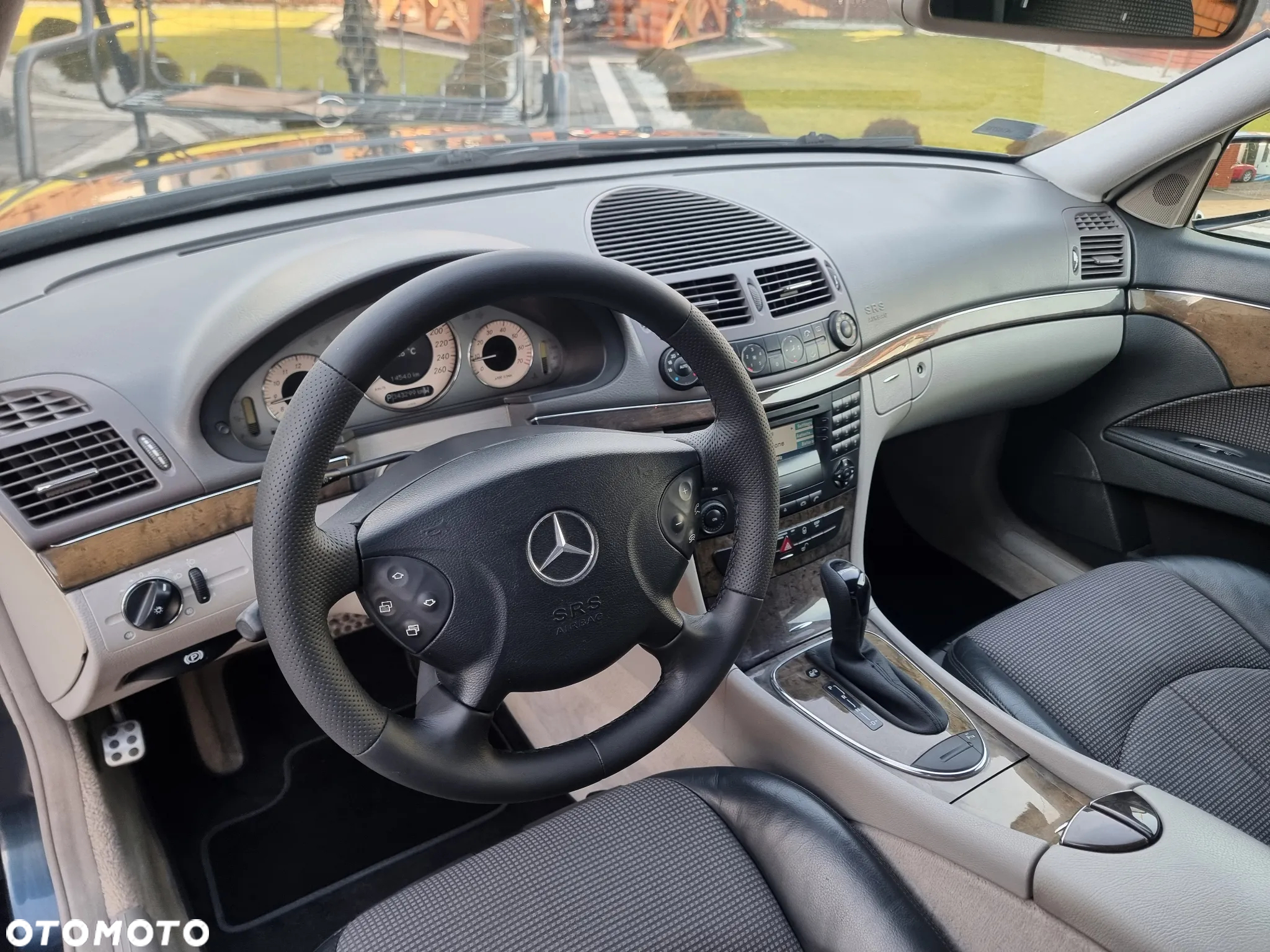 Mercedes-Benz Klasa E 240 4-Matic Avantgarde - 19