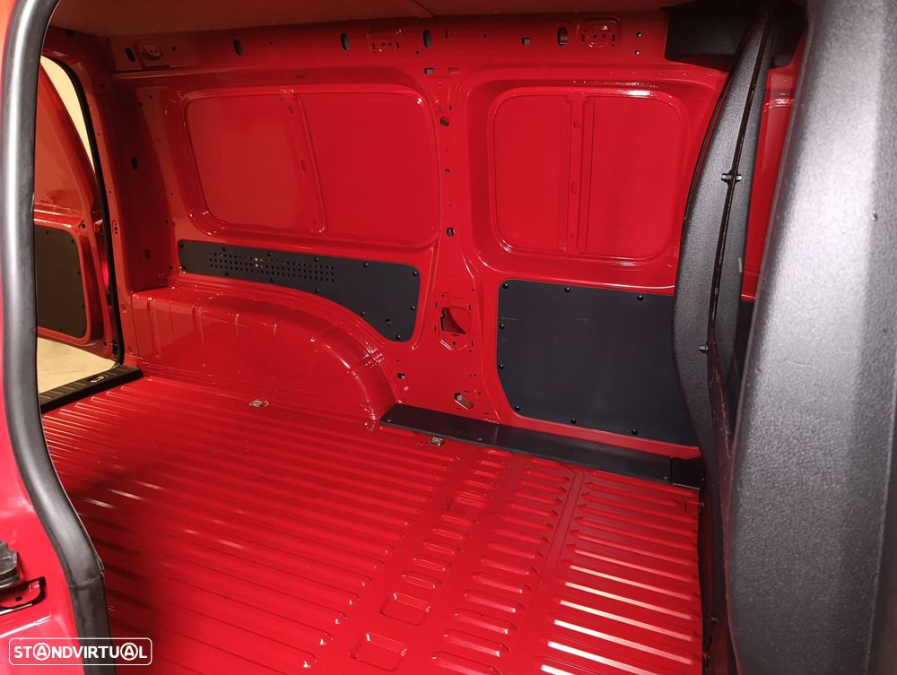 VW Caddy Maxi 2.0 TDi 102cv - 13