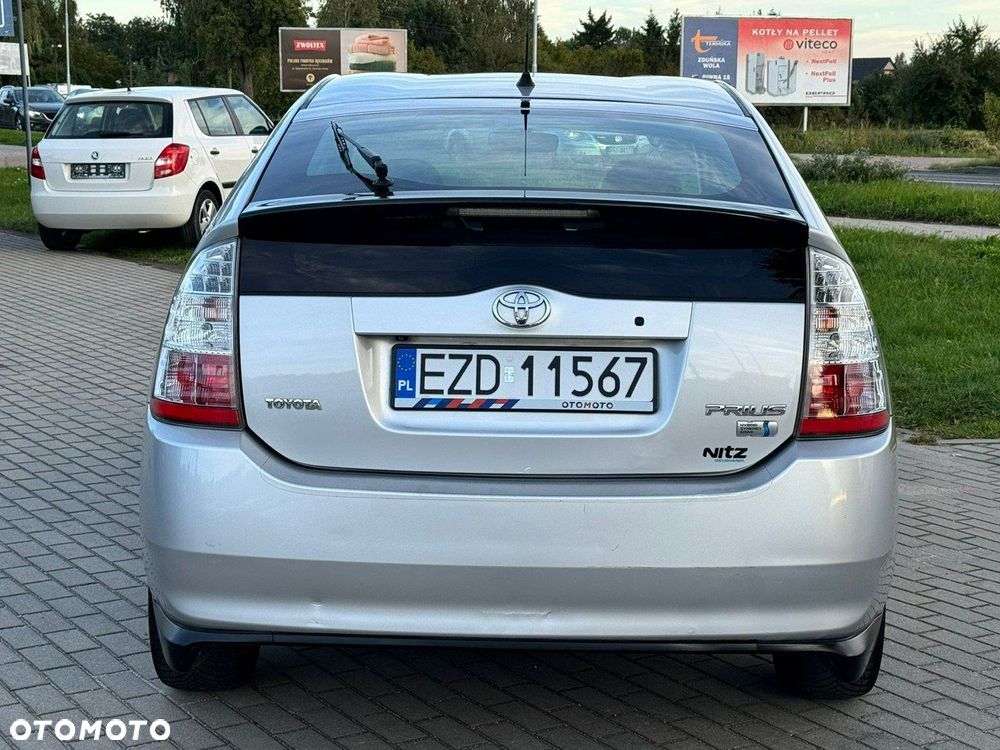 Toyota Prius - 12