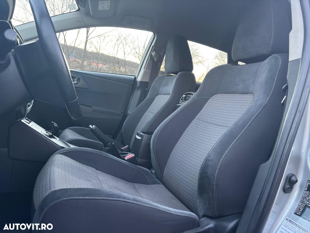 Toyota Auris 1.8 VVT-i Automatik Comfort - 4