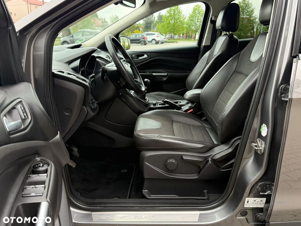 Ford Kuga 2.0 TDCi 4x4 Titanium - 26