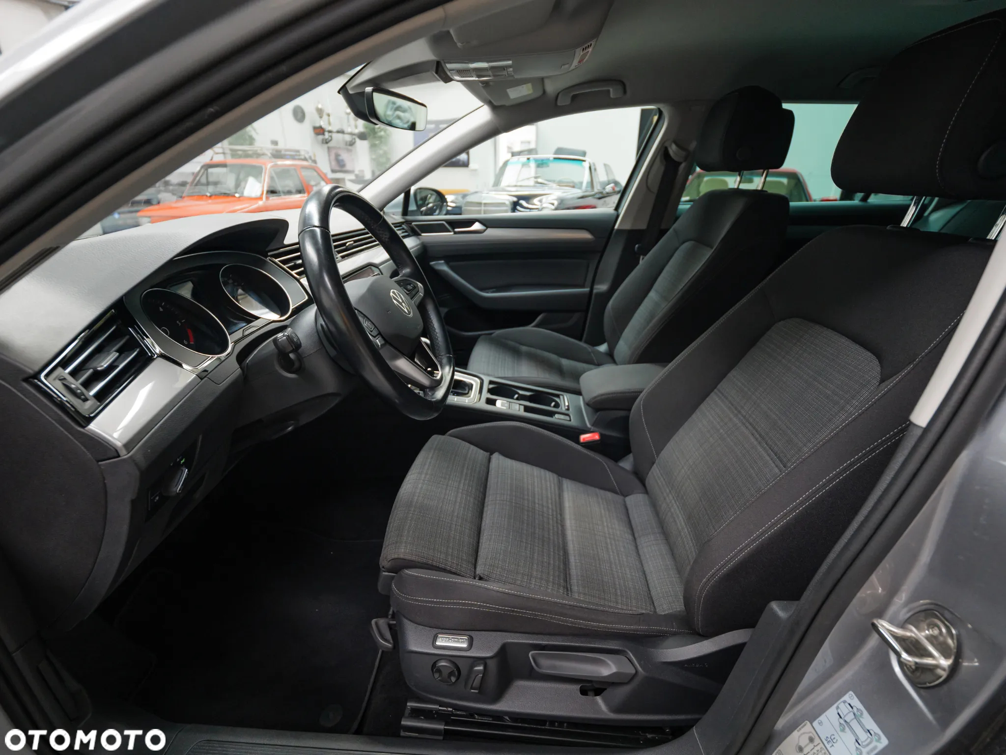 Volkswagen Passat 2.0 TDI EVO Business DSG - 16