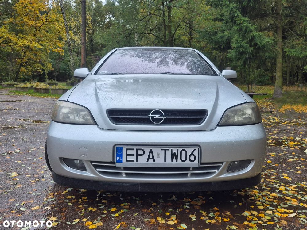 Opel Astra II 2.2 Sport - 2