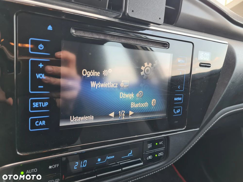 Toyota Auris - 24