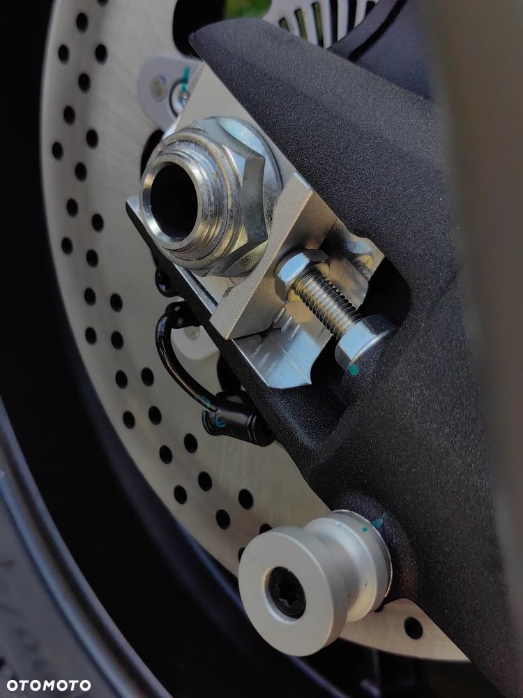 QJMOTOR SRK 800RR - 18
