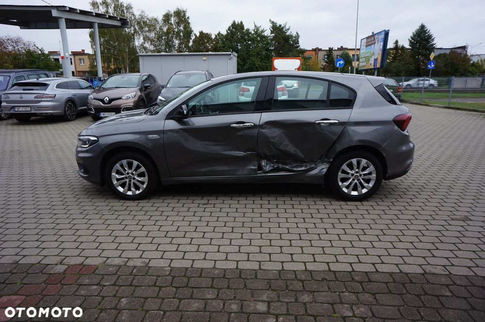 Fiat Tipo 1.6 MultiJet DCT Lounge - 4