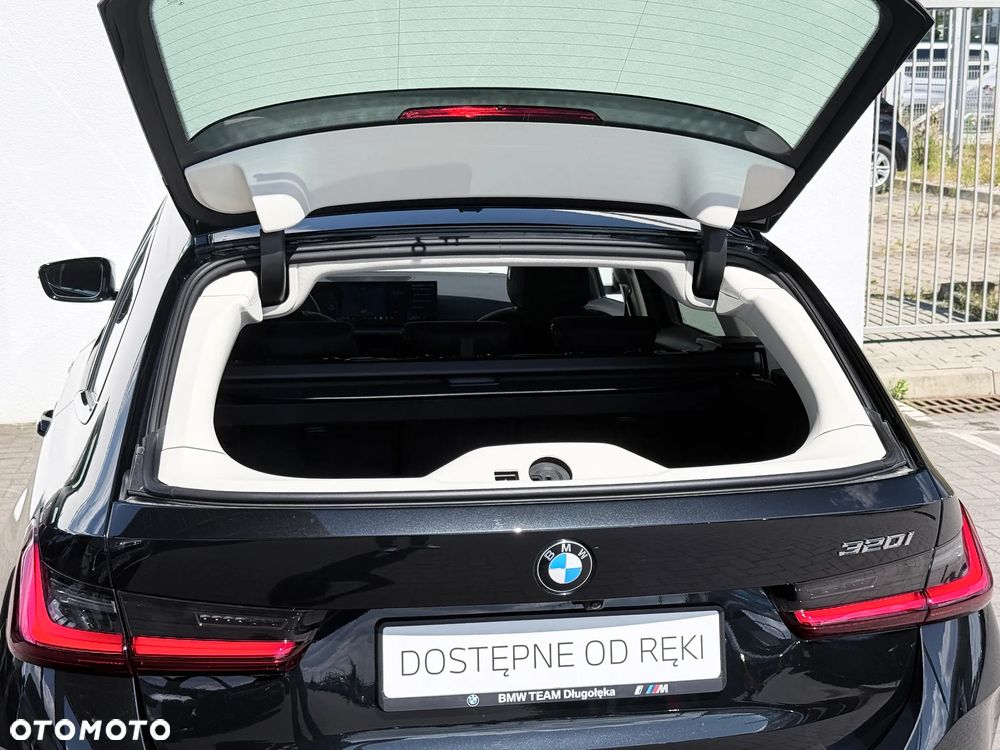 BMW Seria 3 320i sport - 17