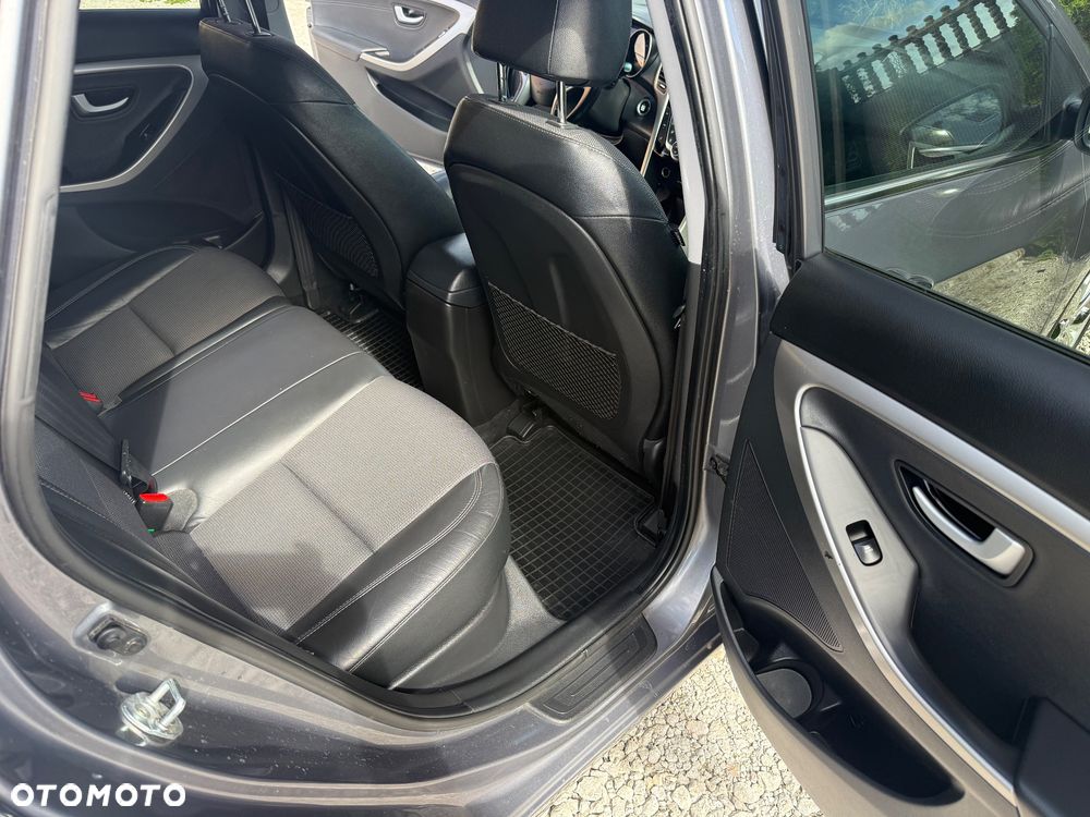 Hyundai i30 blue 1.6 CRDi YES Gold - 25