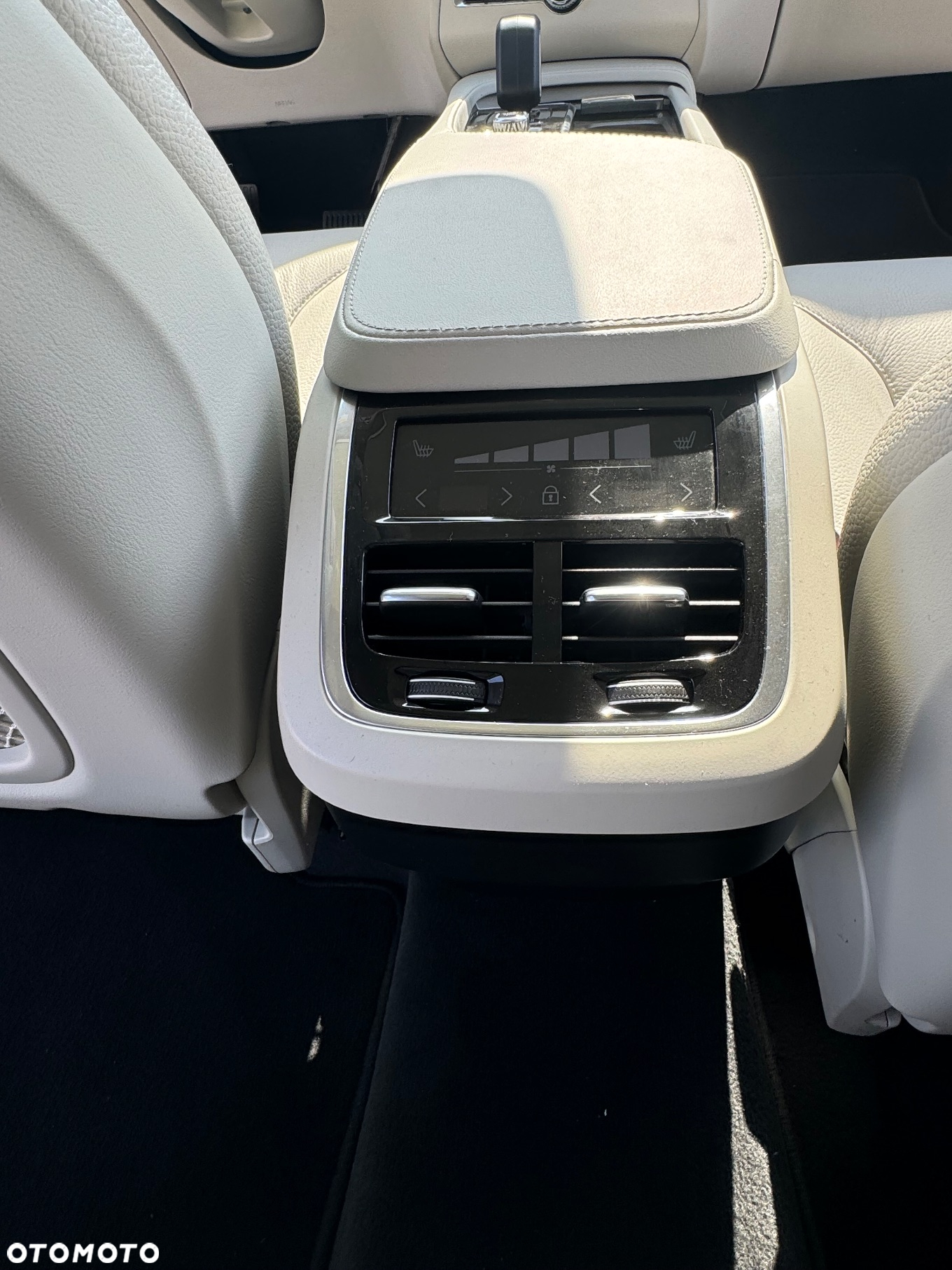 Volvo XC 90 - 20