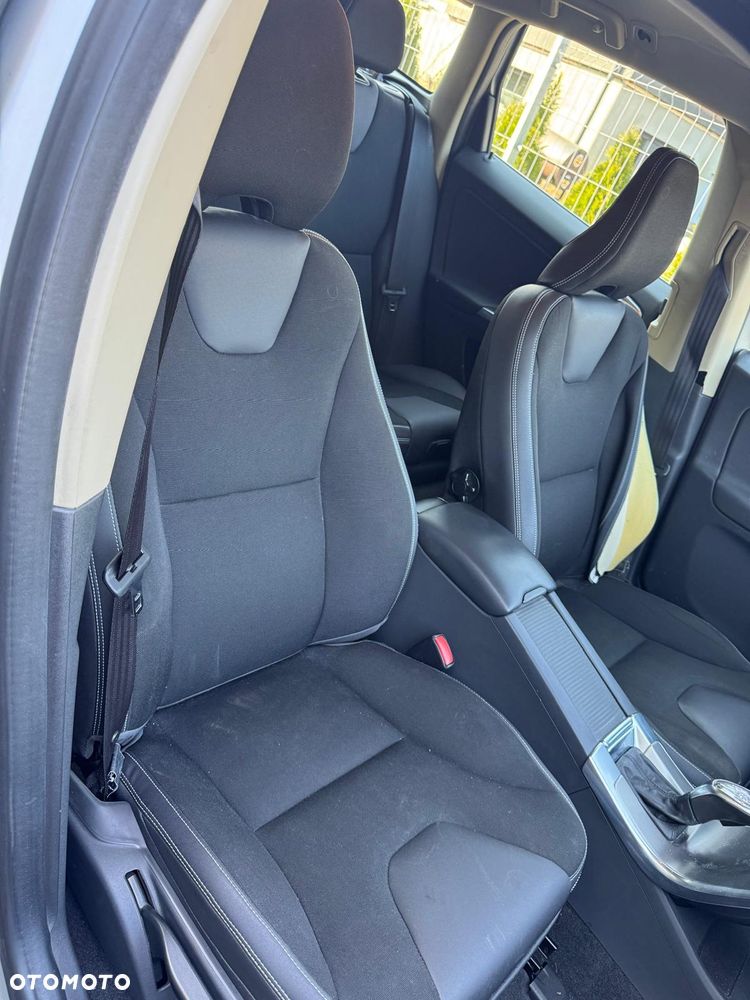 Volvo XC 60 T5 Powershift Momentum - 17