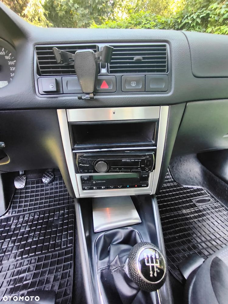 Volkswagen Golf - 29