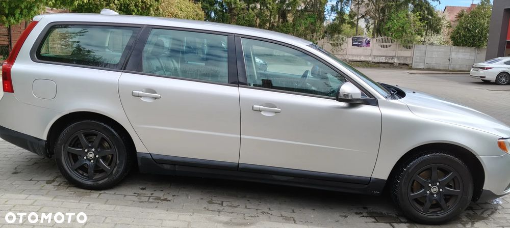 Volvo V70 2.0D Kinetic - 8