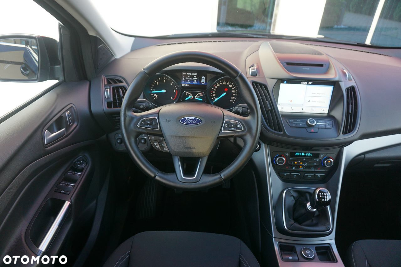 Ford Kuga - 17