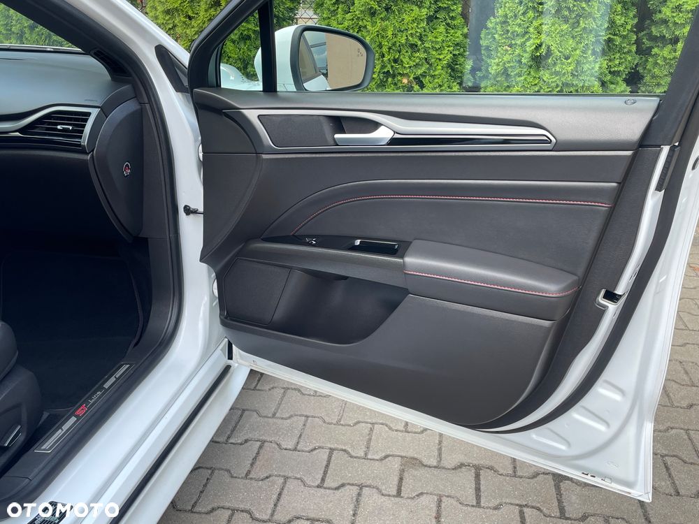 Ford Mondeo - 23