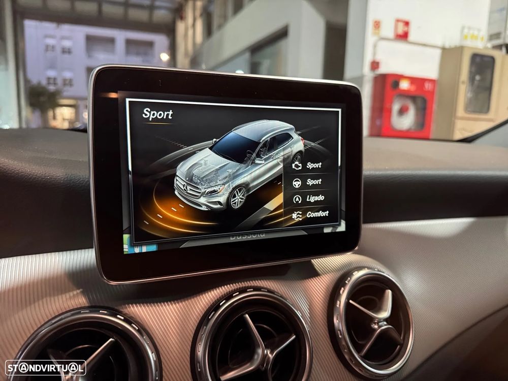 Mercedes-Benz GLA 180 d Urban Aut. - 31