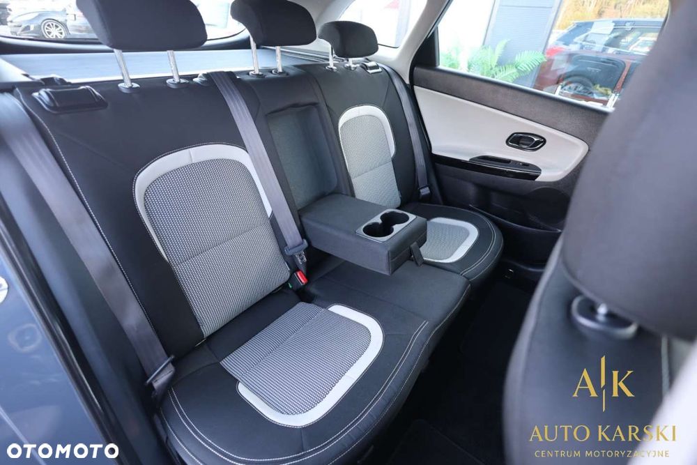 Kia Ceed - 36