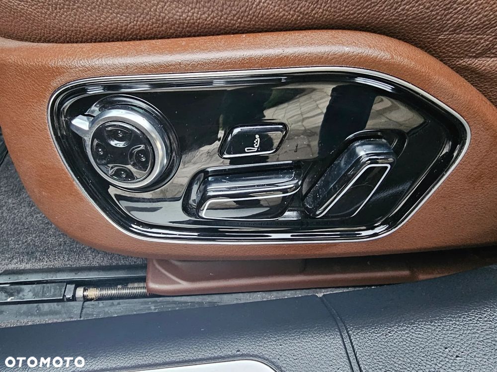 Audi A8 4.0 TFSI cylinder on demand quattro tiptronic Lang - 32